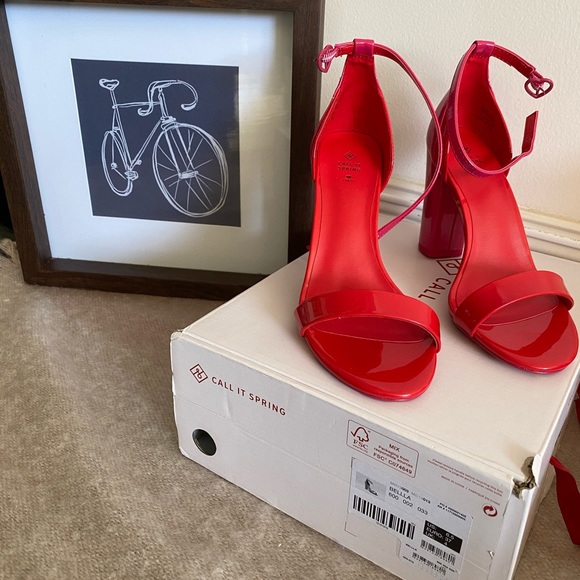 Shoes - Picture 2 of 13